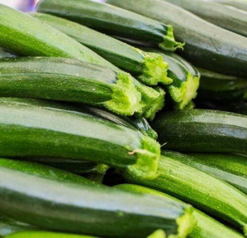 We grow fresh, organic produce using clean methods that protect nature, healthy food.