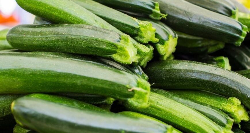 We grow fresh, organic produce using clean methods that protect nature, healthy food.